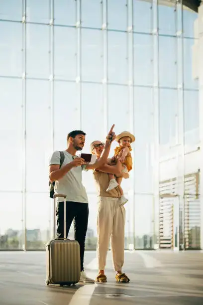 Minibus and Taxi for Manchester Airport to Liverpool Transport by Time Travel Private Hire