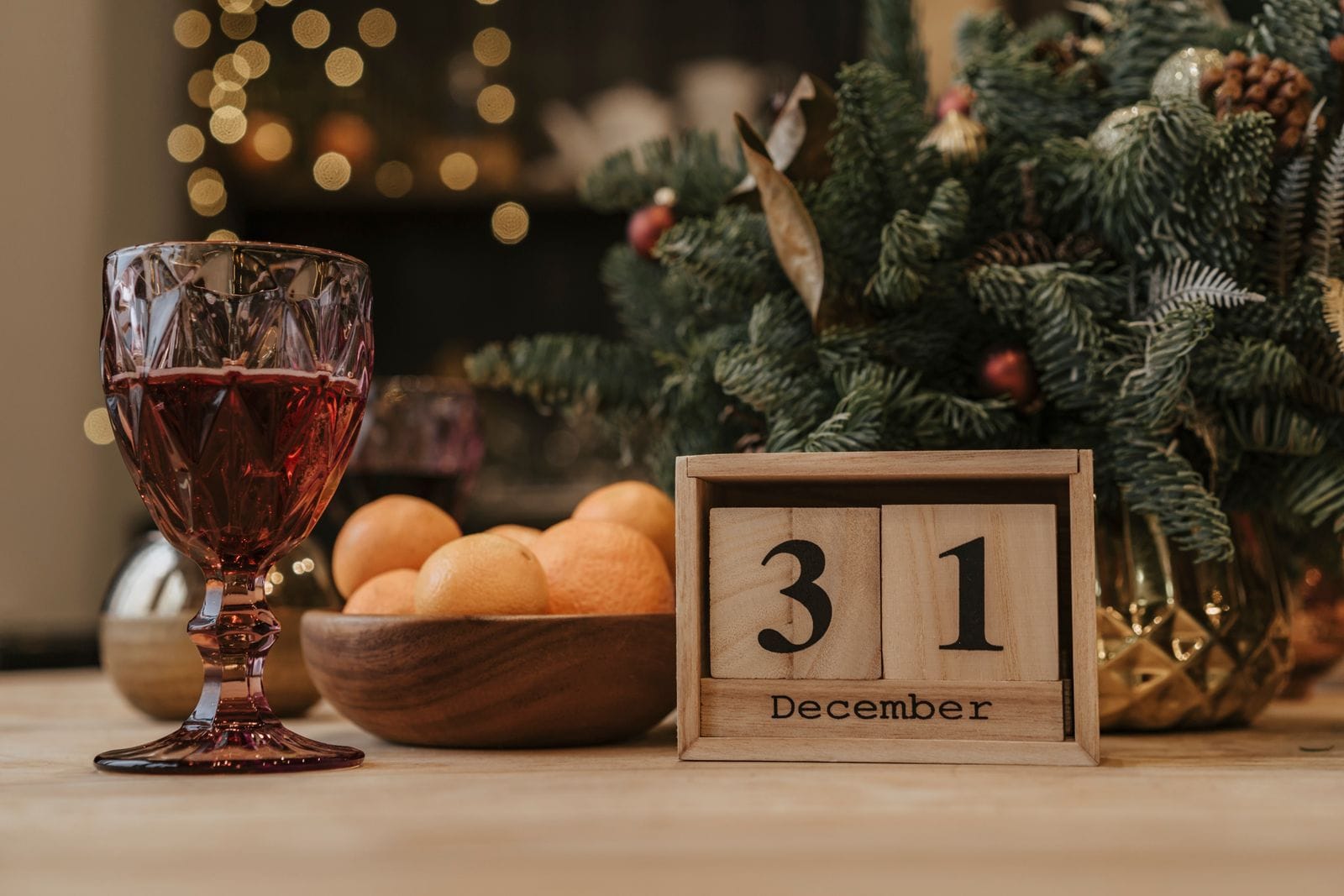 Festive table setting - New Year's Eve minibus hire
